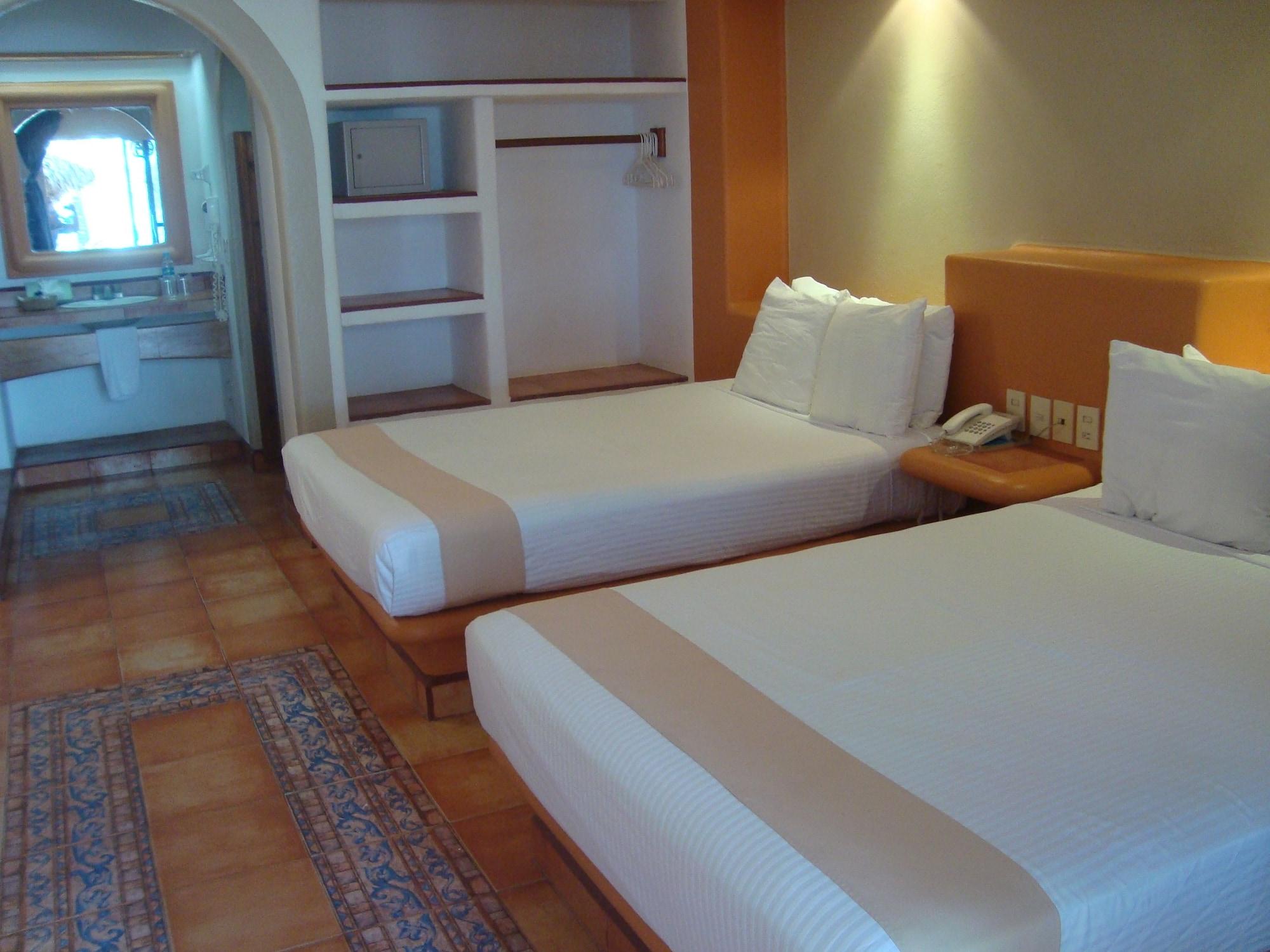 Hotel Villa Mexicana Zihuatanejo Buitenkant foto