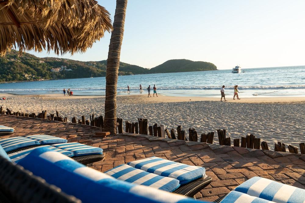 Hotel Villa Mexicana Zihuatanejo Buitenkant foto