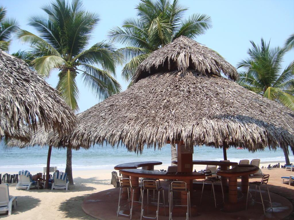 Hotel Villa Mexicana Zihuatanejo Buitenkant foto