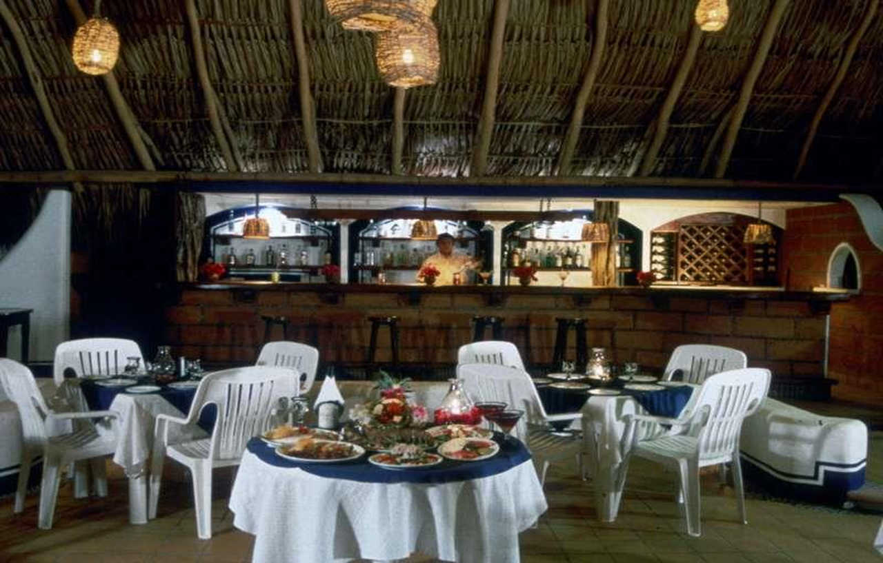 Hotel Villa Mexicana Zihuatanejo Buitenkant foto